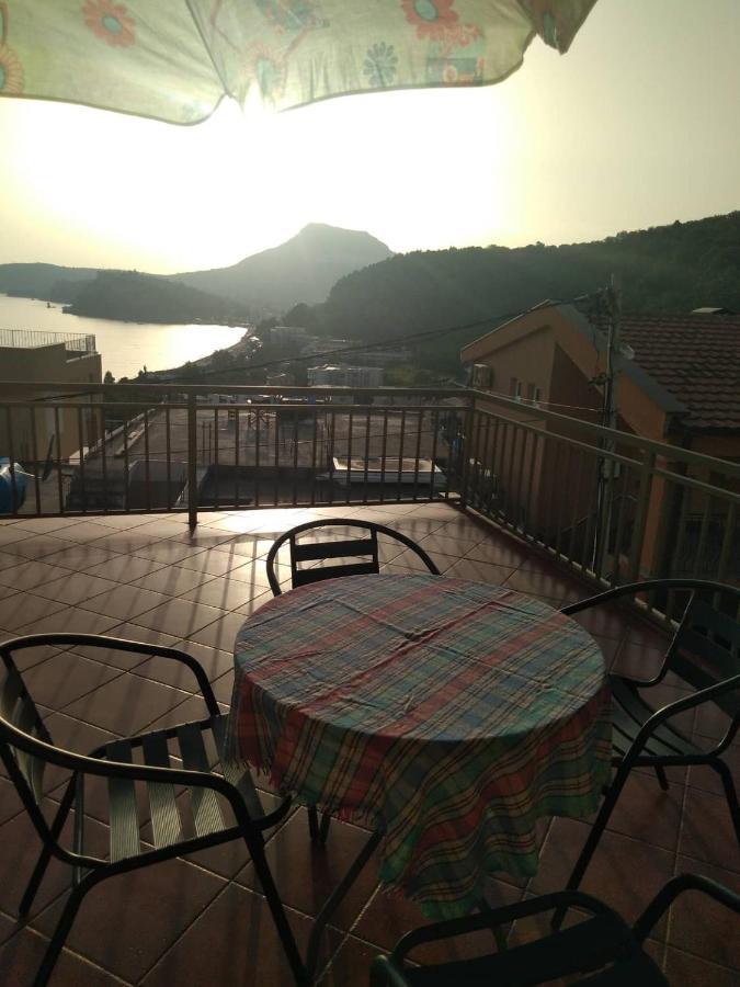 Vito Apartments Sutomore Extérieur photo